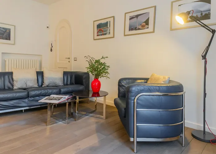 Daire Residenza Art Design In By Rent